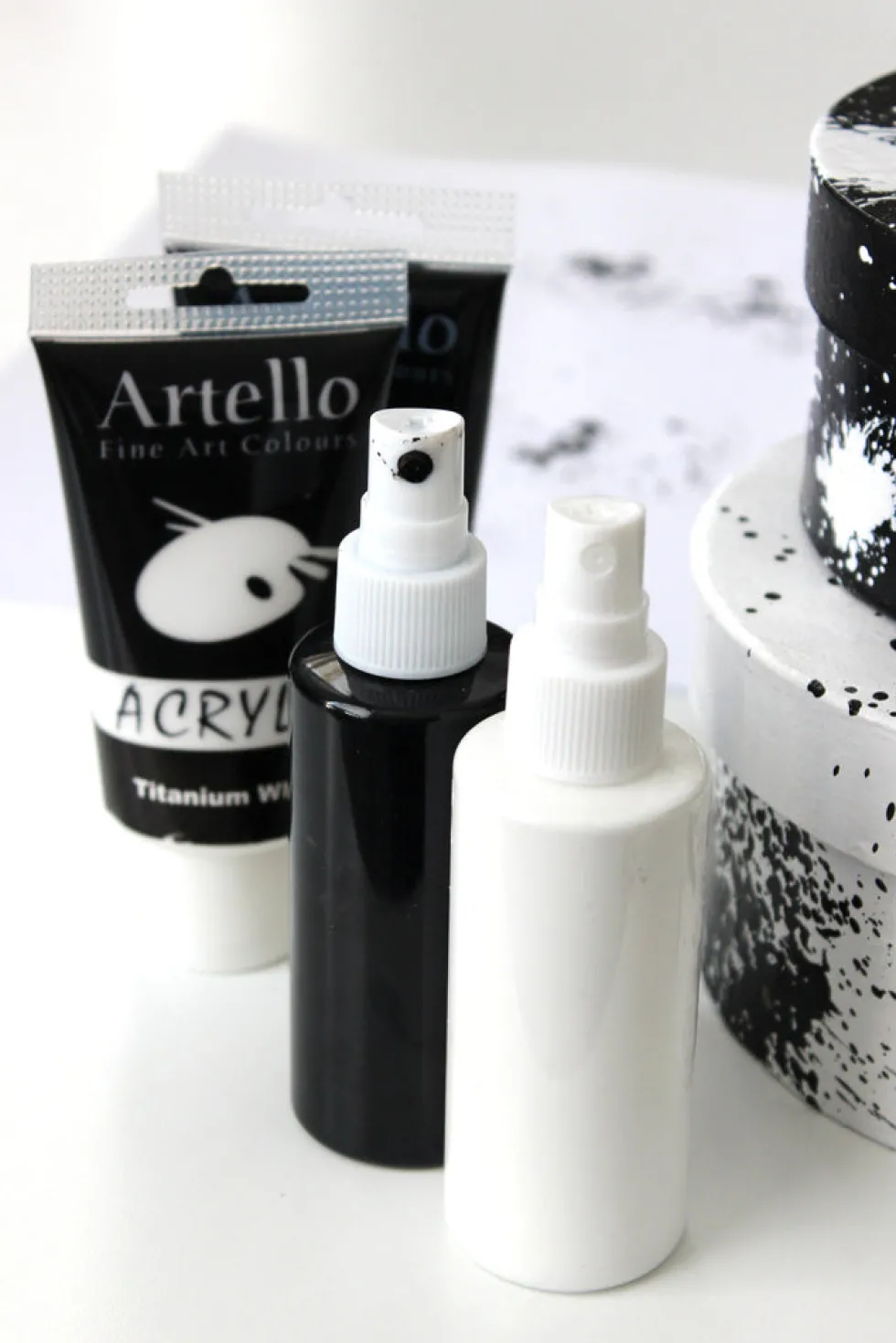 Akrylmaling Artello hvid titanium 75ml