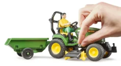 Havetraktor Bruder John Deere med trailer