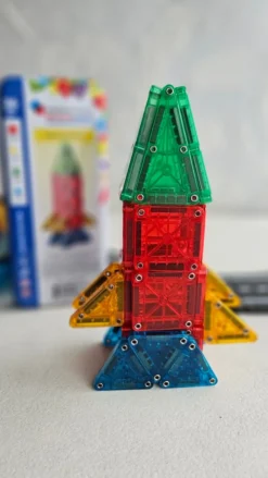 MAGNA-TILES micro MAGS Travel Tin case