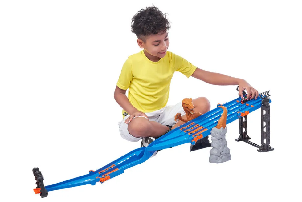 Metal Machines S1 Playset - 4 Lane Madness