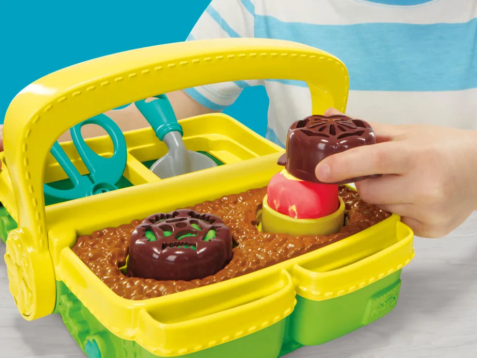 Play-Doh blooming flowers